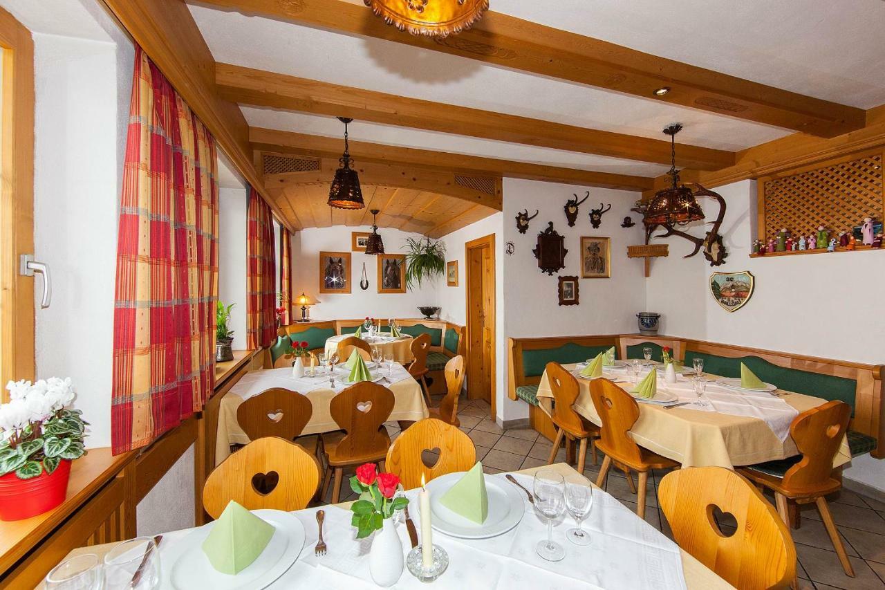 Fruehstueckspension Gaestehaus Zum Weissen Roessl Wallgau Εξωτερικό φωτογραφία